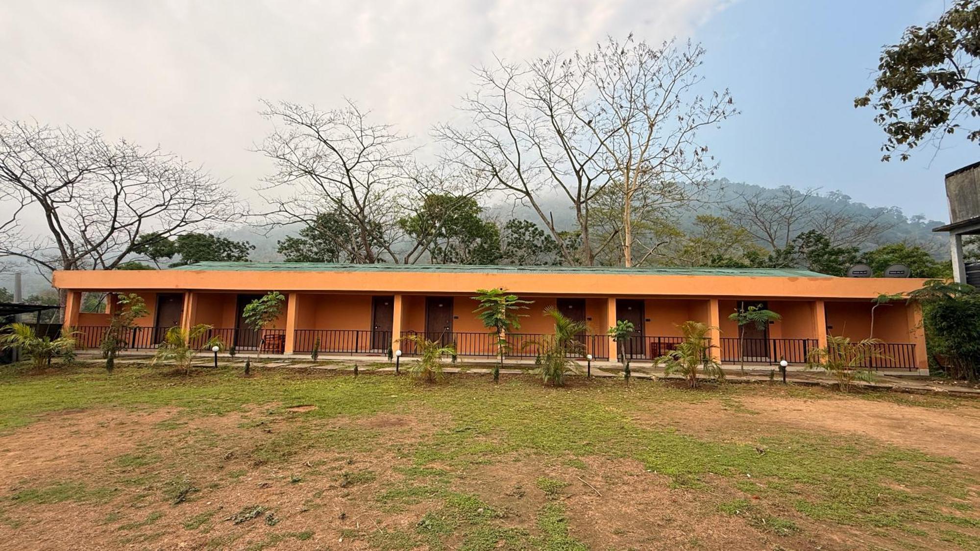 Kaziranga Eco Village Resort ภายนอก รูปภาพ